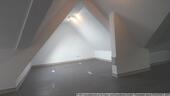 Foto - Ideal für Pendler, schicke kleine 2-Zimmer-Mietwohnung mit Einbauküche im Dachgeschoß
