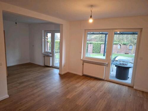 Foto - Wohnung EG 3 ZKB - 950,00&nbsp;EUR Kaltmiete, ca.&nbsp; 85,00&nbsp;m&sup2;