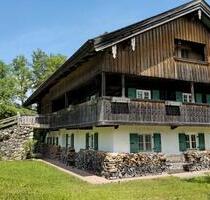 Historisches Traum-Bauernhaus - 2.800.000,00&nbsp;EUR Kaufpreis, ca.&nbsp; 395,00&nbsp;m&sup2; in Bad Tölz (PLZ: 83646)