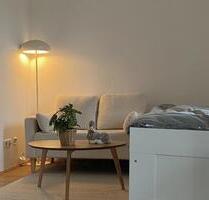 Helle, moderne 1-Zimmer-Wohnung mit Einbauküche und Balkon - Frankfurt am Main Gallus