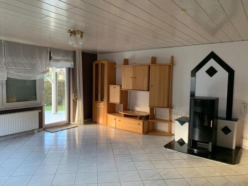 Foto - Helle, möblierte EG-Wohnung (rund 100qm) in Zaisenhausen zu verm.