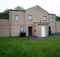 Modern wohnen in ruhiger Lage – neuwertige 3 ZKB Erdgeschosswohnung mit Terrasse in Hatshausen zu vermieten - Moormerland