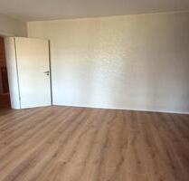 Renovierte 3-Zimmer-Wohnung mit Balkon - 80 m² in Karlsruhe