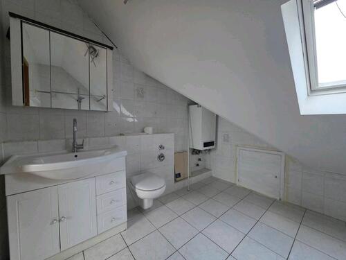 Foto - Dachwohnung in Dolgesheim - 695,00 EUR Kaltmiete,