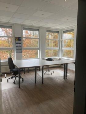 Foto - Repräsentatives Bürozimmer 'all inclusive - auch Internet'