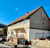 Großes Einfamilienhaus in idyllischer Lage von Hessisch lichtenau