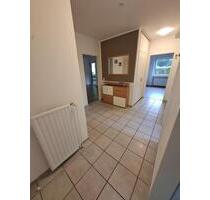 Helle 3-Raum-Wohnung mit Balkon &Einbauküche in HS-Oberbruch - Heinsberg