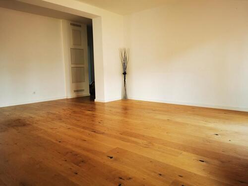 Foto - Schöne, lichtdurchflutete 5-Zi.Whg. mit Balkon, EBK und Kellerrau