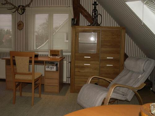 Foto - 35qm Dachgeschoßraum , mit Toilette , möbliert,langfristig