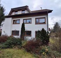 Helle 3-Zimmer-Dachgeschosswohnung (68 m²) mit großer Gartenmitbenutzung & EBK - Süßen