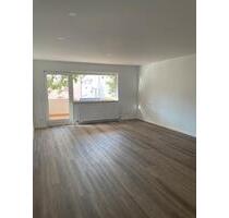 Exklusive 2,5-Zimmer-Wohnung mit Balkon, Einbauküche & Stellplatz - Esslingen am Neckar Pliensauvorstadt Exklusive 2,5-Zimmer-Wohnung mit Balkon, Einbauküche & Stellplatz - Esslingen am Neckar Pliensauvorstadt