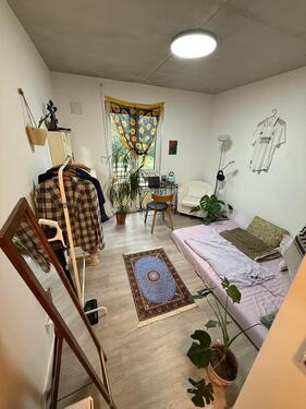 Foto - Gemütliches WG-Zimmer in Hellersdorf mit eigenem Bad (ZW)