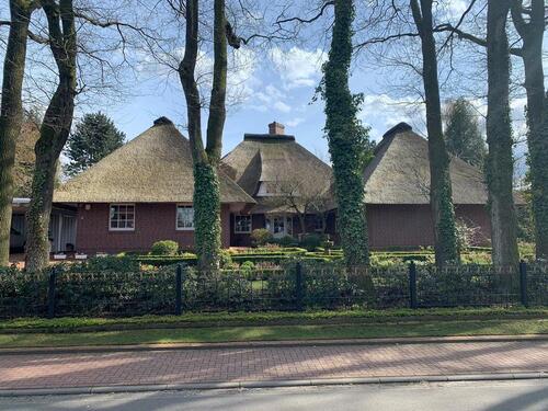 Foto - Modernisierte Reethaus Villa mit parkähnlichem Grundstück