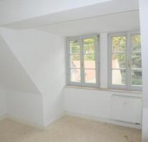 Kleine 3-Zimmer-Dachwohnung mit Badewanne in der Nähe vom Markt - Meißen