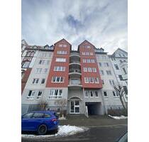 Die angebotene Büroeinheit befindet sich im 1. Obergeschoss eines gemischt genutzten Gebäudes mit Gewerbe- und Wohneinheiten und ist bequem über einen Personenaufzug erreichbar. Die Einheit... - Erfurt Daberstedt