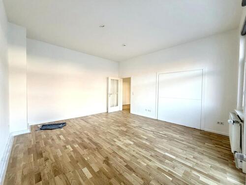 Foto - Seltenheit: Großzügige helle Dachgeschosswohnung mit Balkon