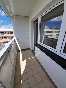 Foto - Schöne 3-Raum-Wohnung mit Küche und Balkon