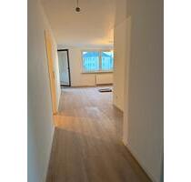 Sanierte 3 Zimmer Wohnung mit Parkmöglichkeit - Braunschweig Nordstadt