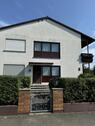 Foto - Charmantes Zweifamilienhaus mit schönem Garten und Garagen