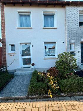 Foto - Gepflegtes Reihenendhaus mit Garage u. PKW-Stellplatz