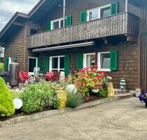 Isartaler Holzhaus in ruhiger Lage auf großem Grundstück - Bad Grönenbach