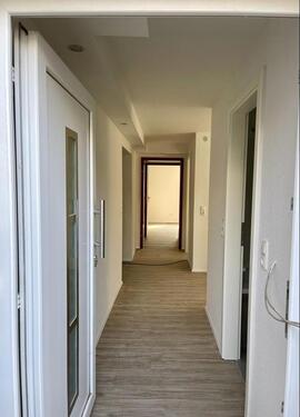 Foto - Neubau 2022: 100qm 3-Zi Wohnung mit eigenen Eingang & Terrasse