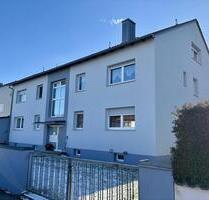 Ansprechende 3-Zi-Wohnung im EG mit Loggia, Freisitz, Garten und Garage - Ampfing