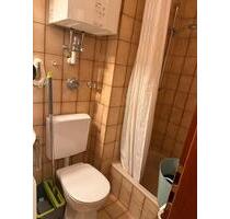 Nachmieter zum 01.10 - 420,00&nbsp;EUR Kaltmiete, ca.&nbsp; 21,00&nbsp;m&sup2; in Erlangen (PLZ: 91052) Am Anger