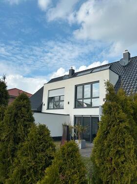 Foto - DHH zu vermieten - 1.500,00&nbsp;EUR Kaltmiete, ca.&nbsp; 145,00&nbsp;m&sup2;