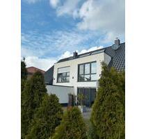 DHH zu vermieten - 1.500,00&nbsp;EUR Kaltmiete, ca.&nbsp; 145,00&nbsp;m&sup2; in Hatten (PLZ: 26209)