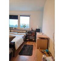 1 Zimmer wohnung Vollmöbliert. - 670,00&nbsp;EUR Kaltmiete, ca.&nbsp; 32,00&nbsp;m&sup2; in Erlangen (PLZ: 91056) Alterlangen