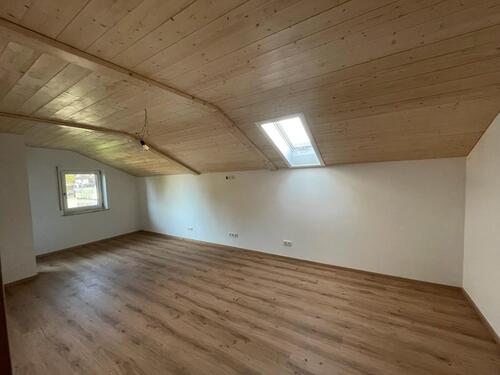 Foto - 2 Zimmer Dachgeschoßwohnung zur Miete in Wonneberg
