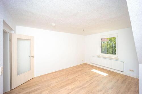 Foto - Ruhige Dachgeschosswohnung - 360,00 EUR Kaltmiete,