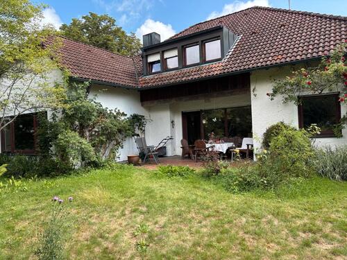 Foto - Großzügiges Haus mit 7 Zimmern und Garten zu verkaufen
