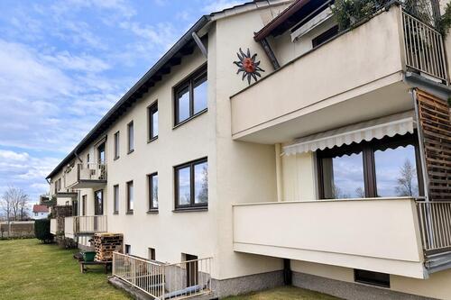 Foto - Modernisierte 4-Zimmer-Wohnung mit Westbalkon und Blick ins Grüne - Schwandorf