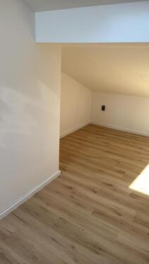 Foto - 1 Zimmer Dachgeschoßwohnung zur Miete in Mengkofen