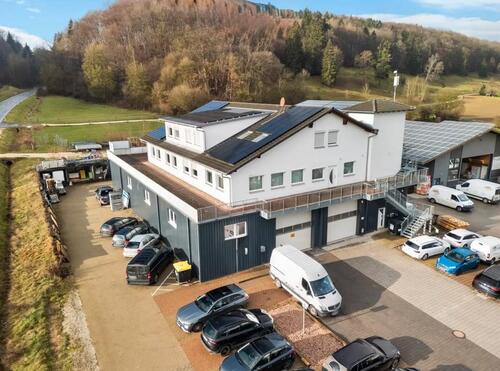 Foto - Gewerbeflächen Büros Ausstellungsflächen in Urspring an B10