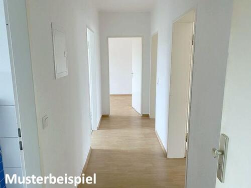 Foto - + 3 Zimmer mit Balkon - mit modernisiertem Bad +
