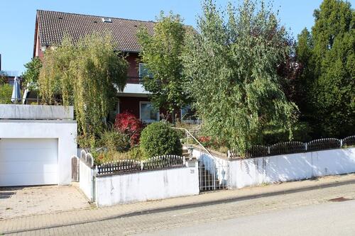 Foto - Großes Familienhaus mit 3 bezugsfreien Wohneinheiten von Privat