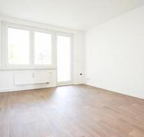 3-Raum-Wohnung mit Balkon - 366,00 EUR Kaltmiete, in Chemnitz (PLZ: 09126) Bernsdorf