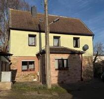 Charmantes Einfamilienhaus mit Garten(haus) Garage u Stellplatz - Allstedt