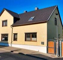 Doppelhaushälfte zu Verkaufen - 145.000,00&nbsp;EUR Kaufpreis, ca.&nbsp; 130,00&nbsp;m&sup2; in Ahlsdorf (PLZ: 06313)