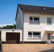 Doppelhaushälfte in Goßfelden - 450.000,00 EUR Kaufpreis, in Lahntal (PLZ: 35094)