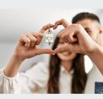 Großzügige 3-Zi-Wohnung mit Kamin, Tiefgarage in Waldrandlage - Rüsselsheim am Main