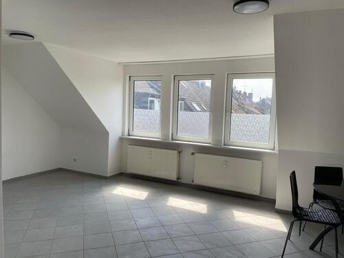 Foto - 1 Zimmer Dachgeschoßwohnung zur Miete in Duisburg