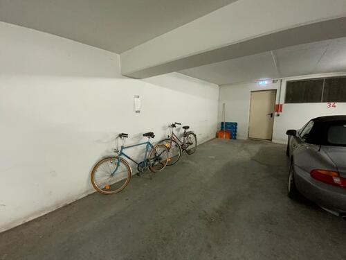 Foto - Perfekter Stellplatz für Anhänger & Motorrad - sicher, trocken & sofort verfügbar!