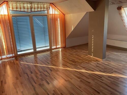 Foto - Helle Dachgeschosswohnung in Glauchau mit Balkon