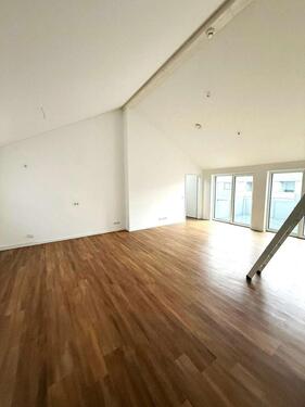 Foto - Helle 3‑Zimmer-Dachgeschosswohnung im Loftcharakter mit Südbalkon