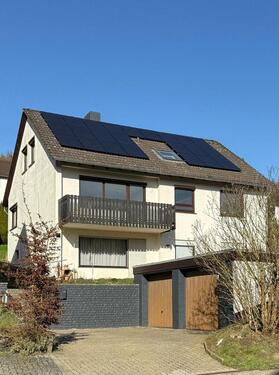 Foto - Freistehendes Einfamilienhaus mit Einliegerwohnung