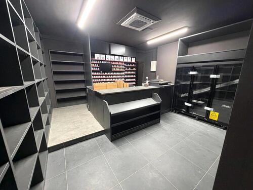 Foto - Ladenfläche Späti Kiosk Kernsaniert Bahnhofsviertel KLIMA